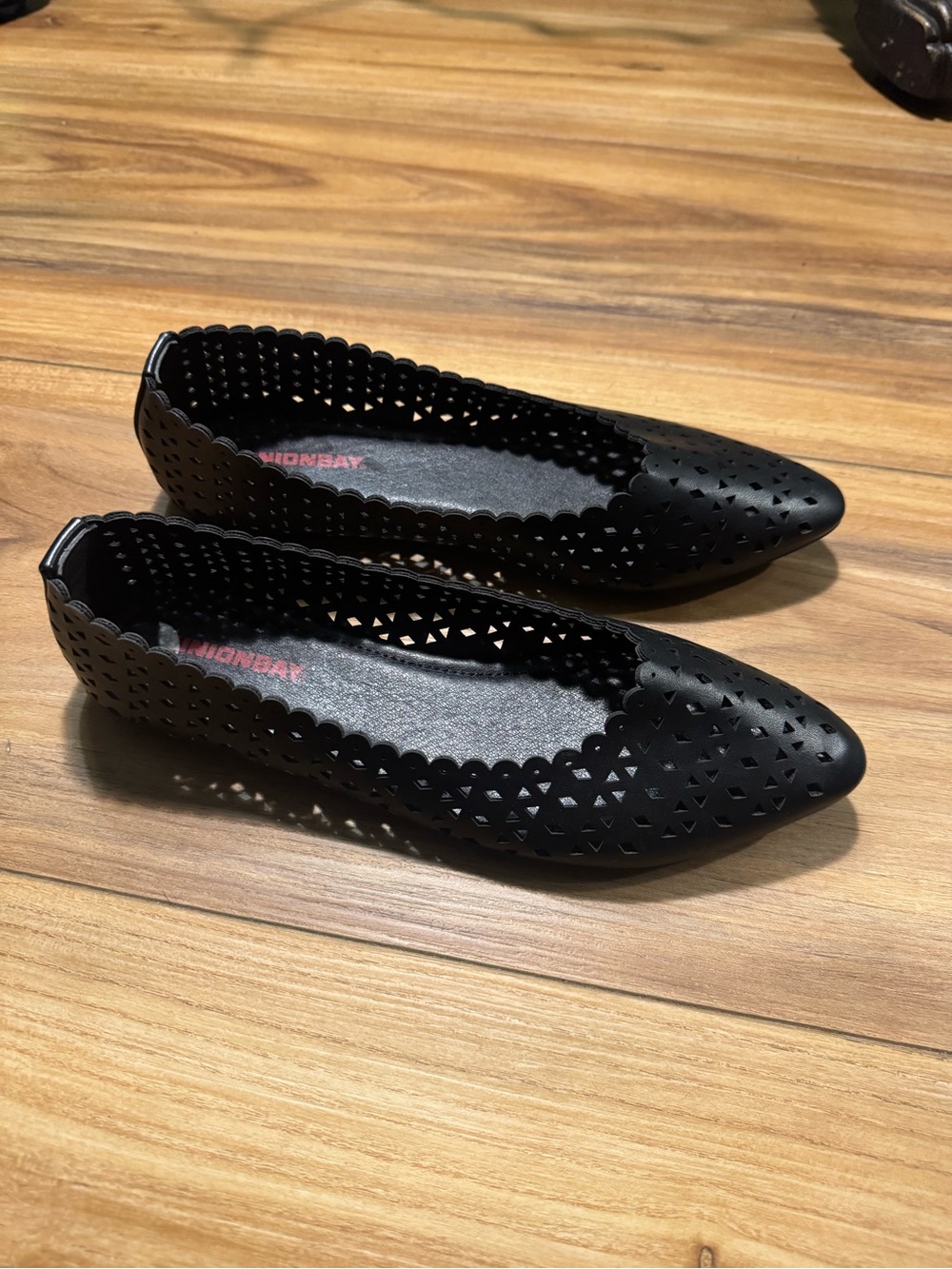 UNIONBAY Black Faux Leather Laser-Cut Scalloped Slip-On Flats